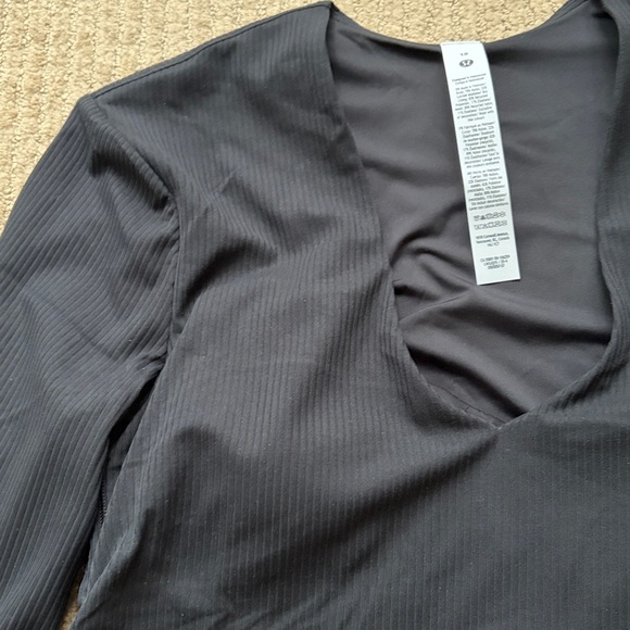 Lululemon all It Takes Ribbed Nulu V-Neck Long Sleeve Shirt, B-D Cups, Black, 10 - Picture 5 of 8